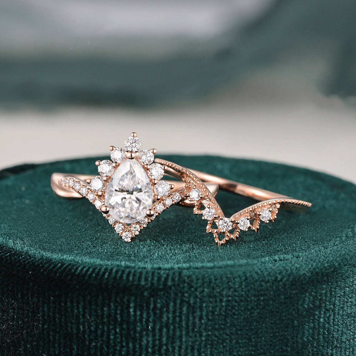 1.50 CT Pear Cut Cluster Twisted Moissanite Bridal Ring Set