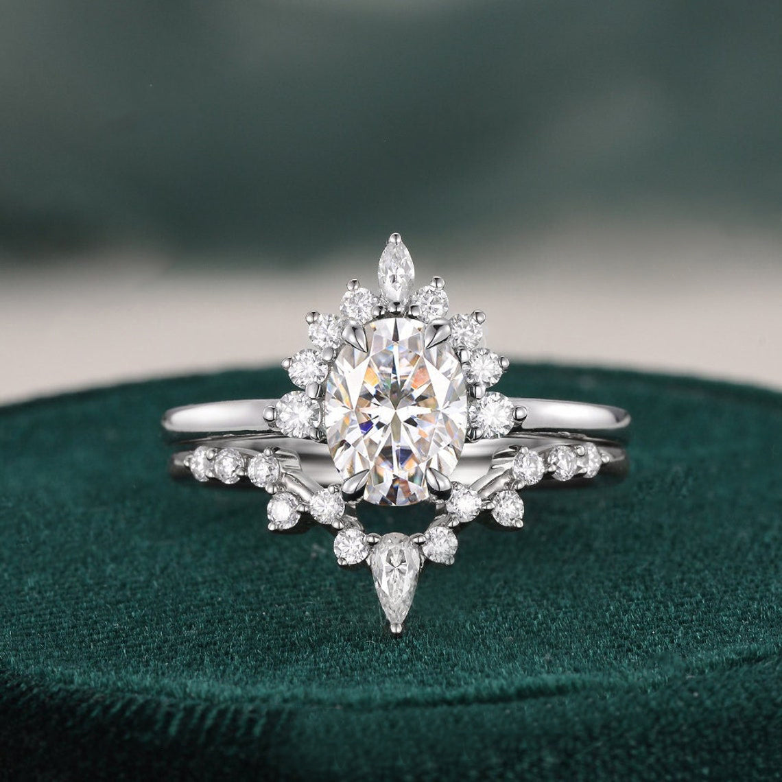 1.50 CT Pear Cut Cluster Moissanite Bridal Ring Set