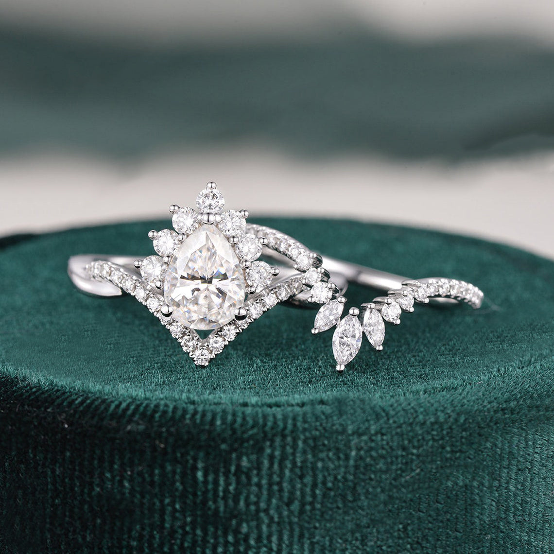 1.50 CT Pear Cut Twisted Art Deco Moissanite Bridal Ring Set