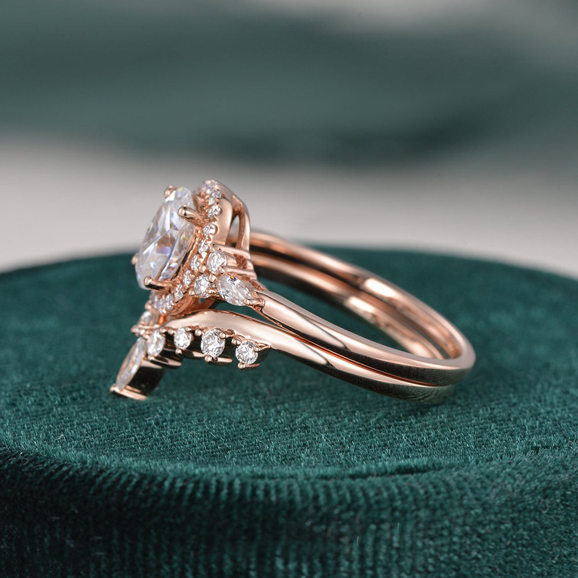 2.0 CT Oval Cut Cluster Halo Moissanite Bridal Ring Set