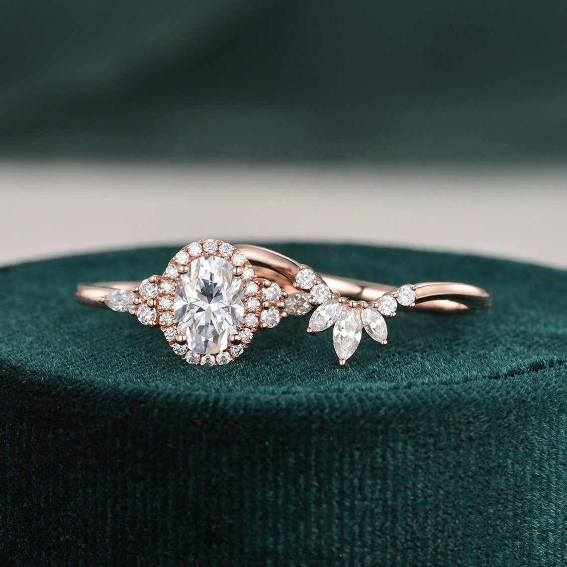 2.0 CT Oval Cut Cluster Halo Moissanite Bridal Ring Set