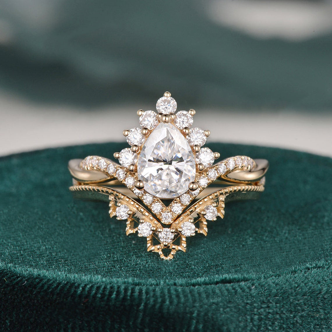 1.50 CT Pear Cut Cluster Twisted Moissanite Bridal Ring Set
