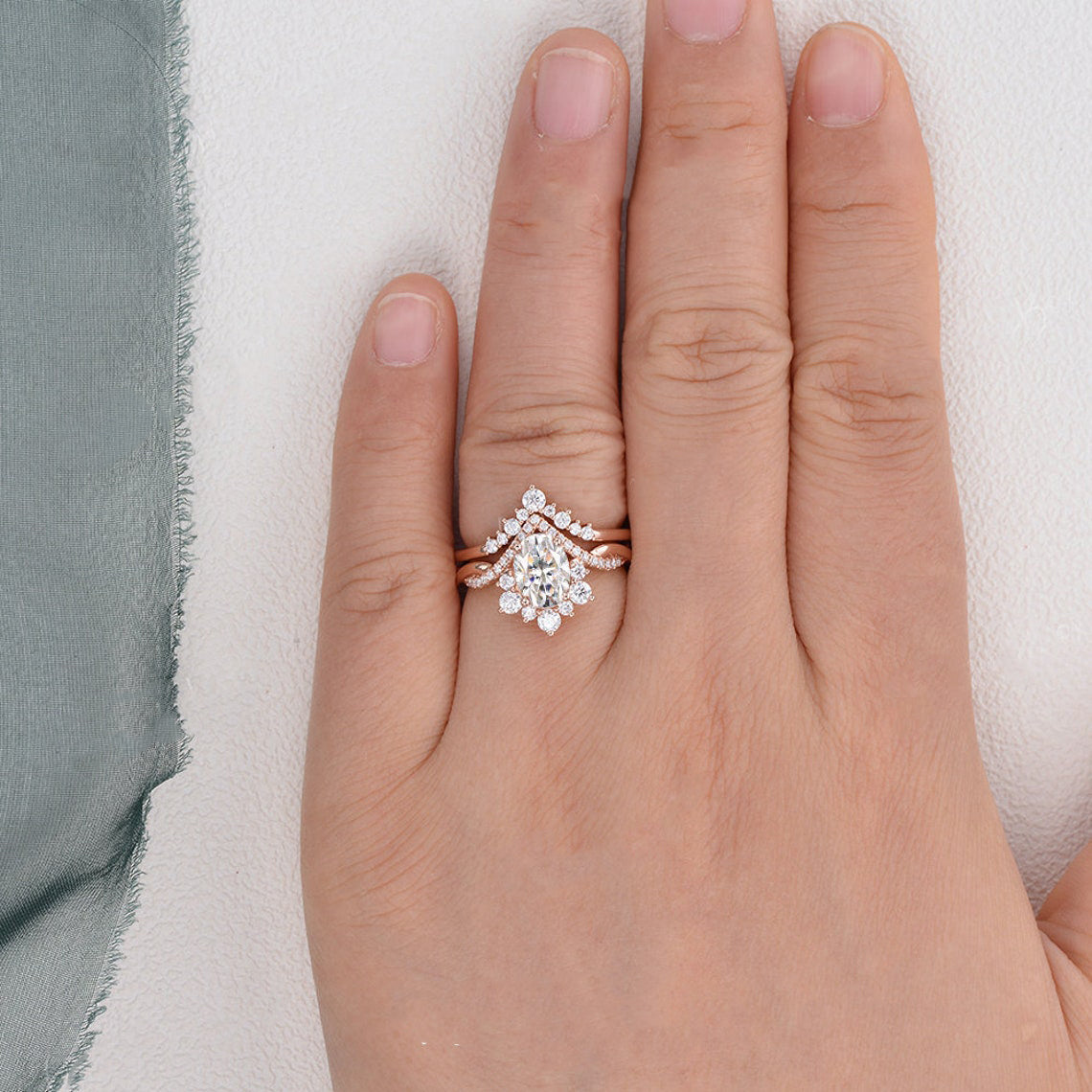 1.50 CT Oval Cut Cluster Moissanite Bridal Ring Set