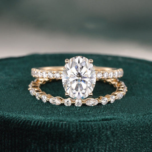 2.0 CT Oval Cut Solitaire Moissanite Bridal Ring Set