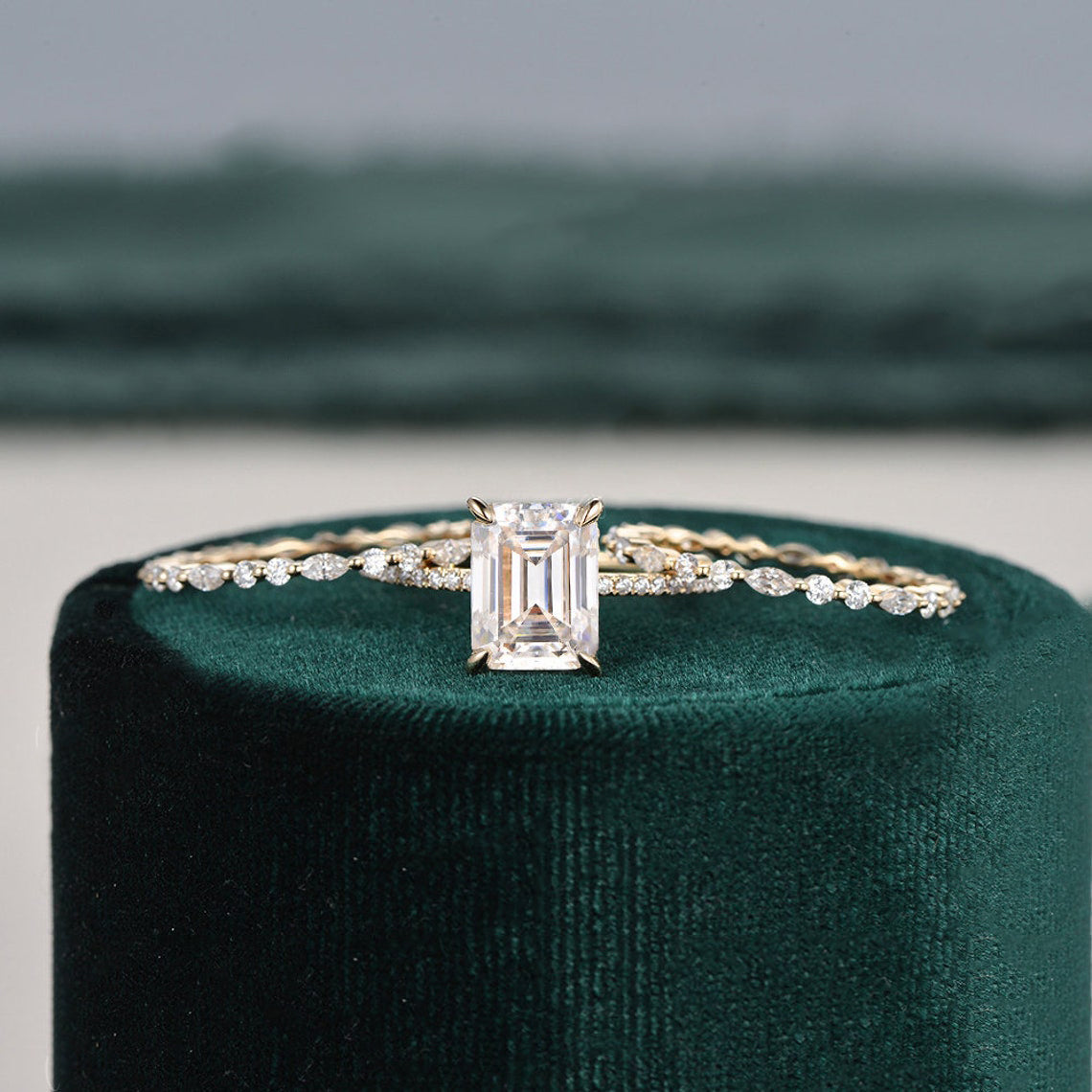 2.50 CT Emerald Cut Solitaire Style Moissanite Bridal Ring Set