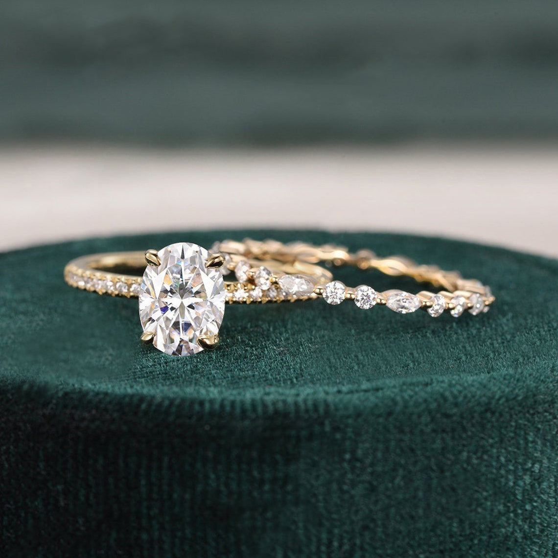 1.50 CT Oval Cut Solitaire Moissanite Bridal Ring Set