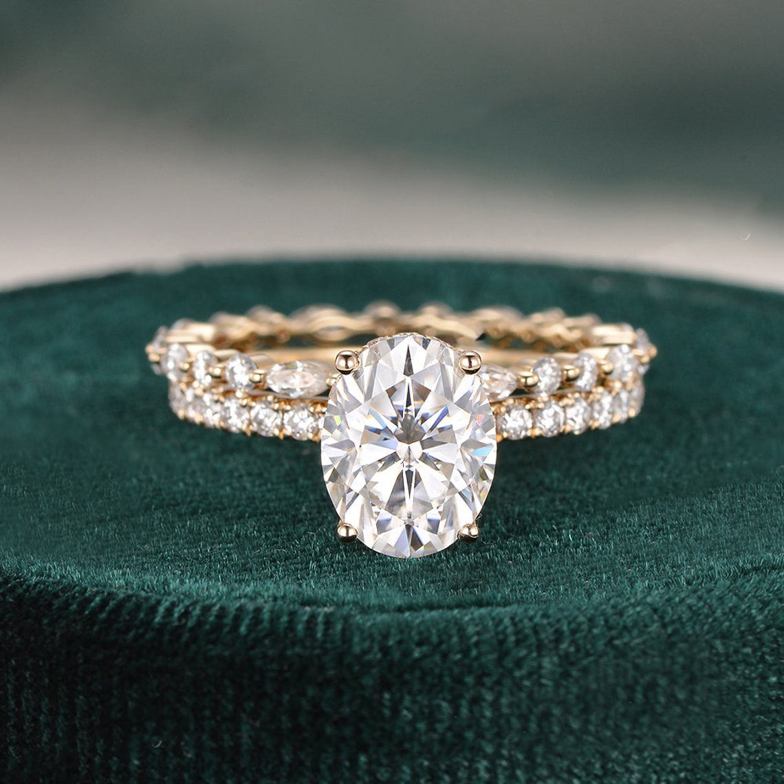 2.0 CT Oval Cut Solitaire Moissanite Bridal Ring Set
