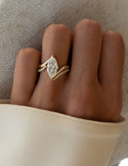 1.0 - 2.0 CT Marquise Shaped Lab Grown Diamond Soliatire Style Engagement Ring