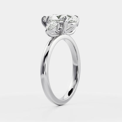 Pear: Three Stone Lab Grown Diamond
