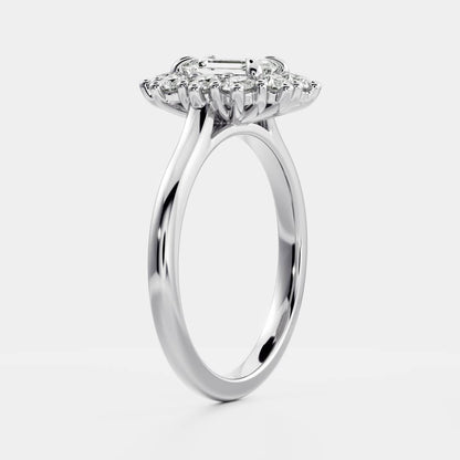 Round: Halo Cluster Lab Grown Diamond