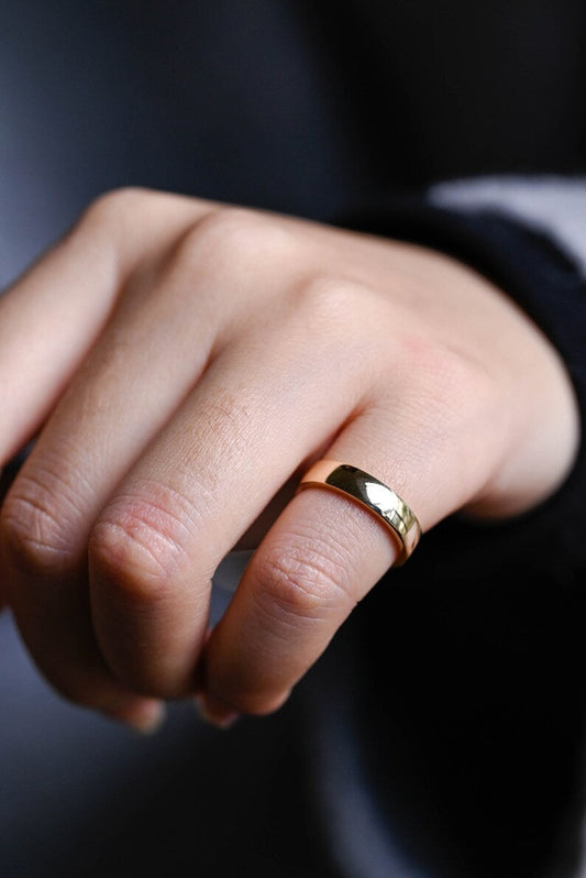 Delicate Men's Wedding Minimalistic Band in Solid Gold 1