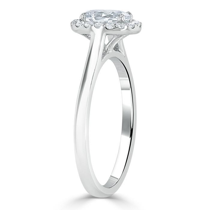 0.75 CT Oval Cut Halo Moissanite Engagement Ring