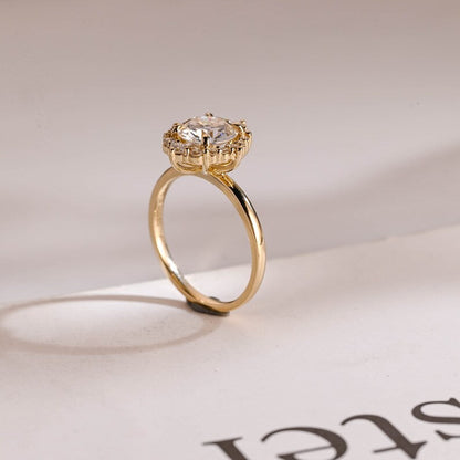 Stunning 0.5 - 1.5 CT Round Moissanite Engagement Ring With Halo Design 5