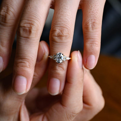 Stunning 1.0 - 2.0 CT Oval Moissanite Engagement Ring with Cluster Design 2