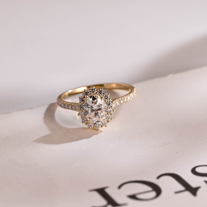 Stunning 1.0 - 2.0 CT Oval Moissanite Engagement Ring with Pave & Halo Design 1