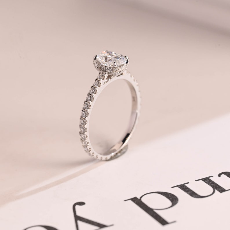 Stunning 1.0 - 2.0 CT Oval Moissanite Engagement Ring with Cathedral Design 5
