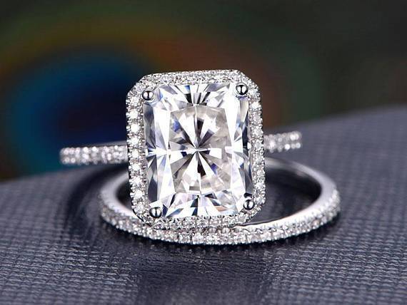 3.0 CT Radiant Cut Halo Style Moissanite Bridal Ring Set