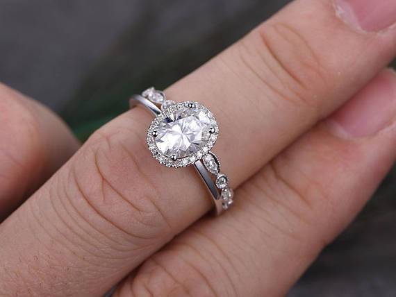 1.0 CT Oval Cut Halo Pave Moissanite Bridal Ring Set