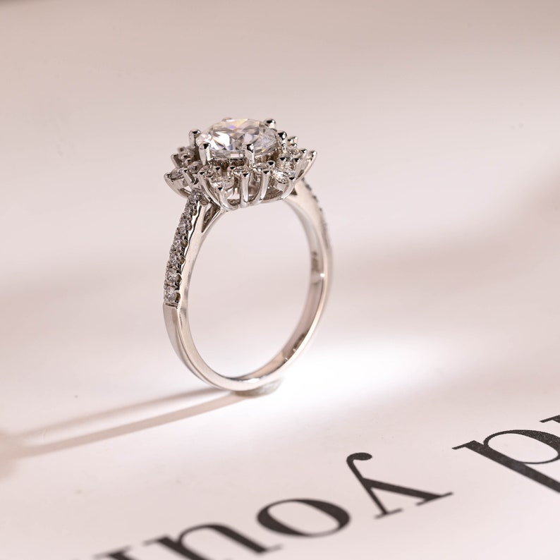 Stunning 0.5 - 1.5 CT Round Moissanite Engagement Ring with Cluster Design 5
