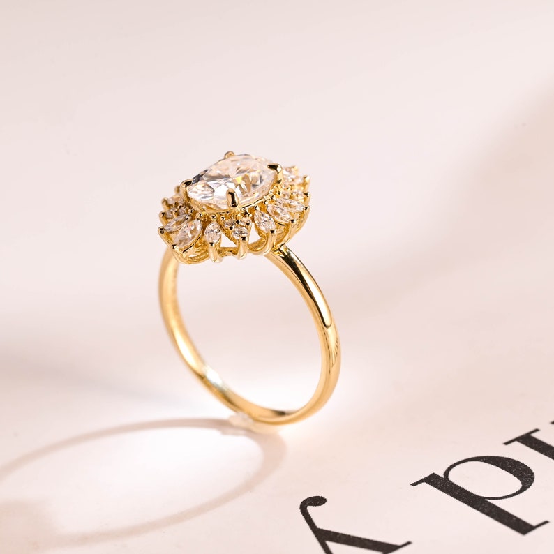 Stunning 1.0 - 2.0 CT Oval Moissanite Engagement Ring with Halo Design 5