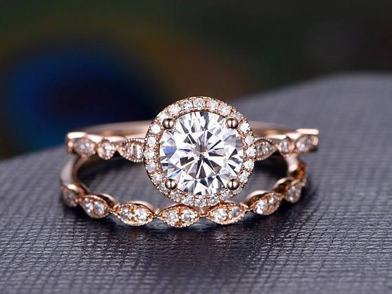 0.75 CT Round Halo Pave Moissanite Bridal Ring Set