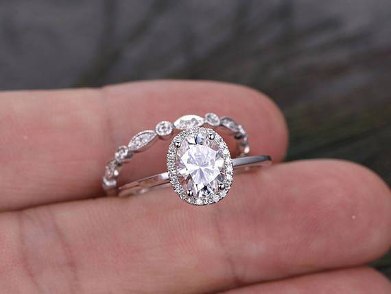 1.0 CT Oval Cut Halo Pave Moissanite Bridal Ring Set