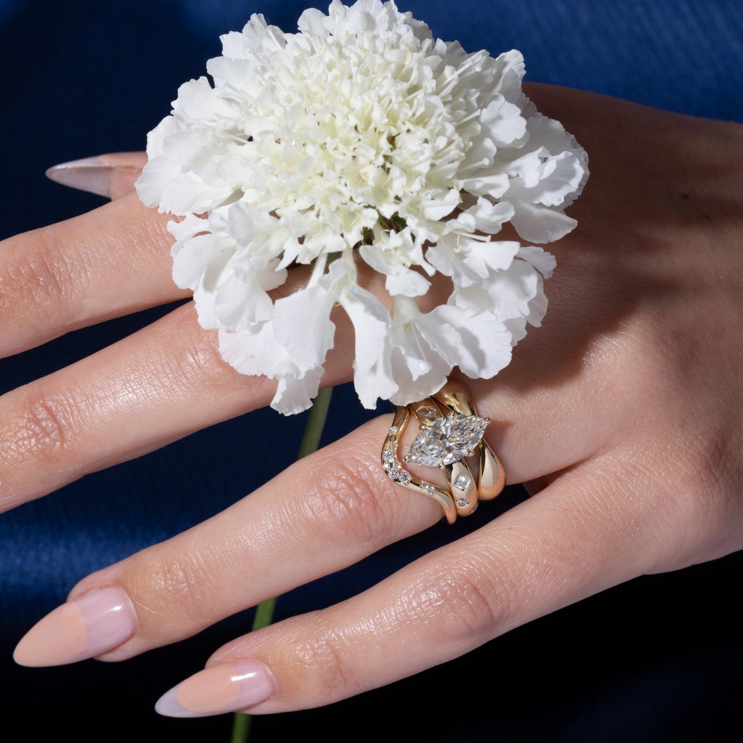 0.10 TCW Round Shape Unique Curved Wedding Band