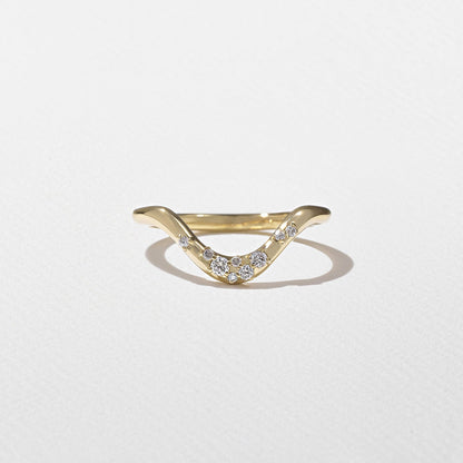 0.10 TCW Round Shape Unique Curved Wedding Band