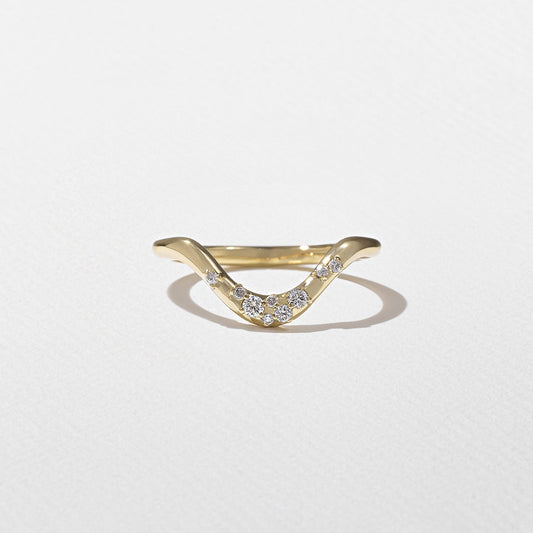 0.10 TCW Round Shape Unique Curved Wedding Band