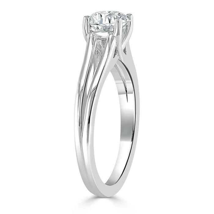 0.94 CT Oval Cut Solitaire Moissanite Engagement Ring